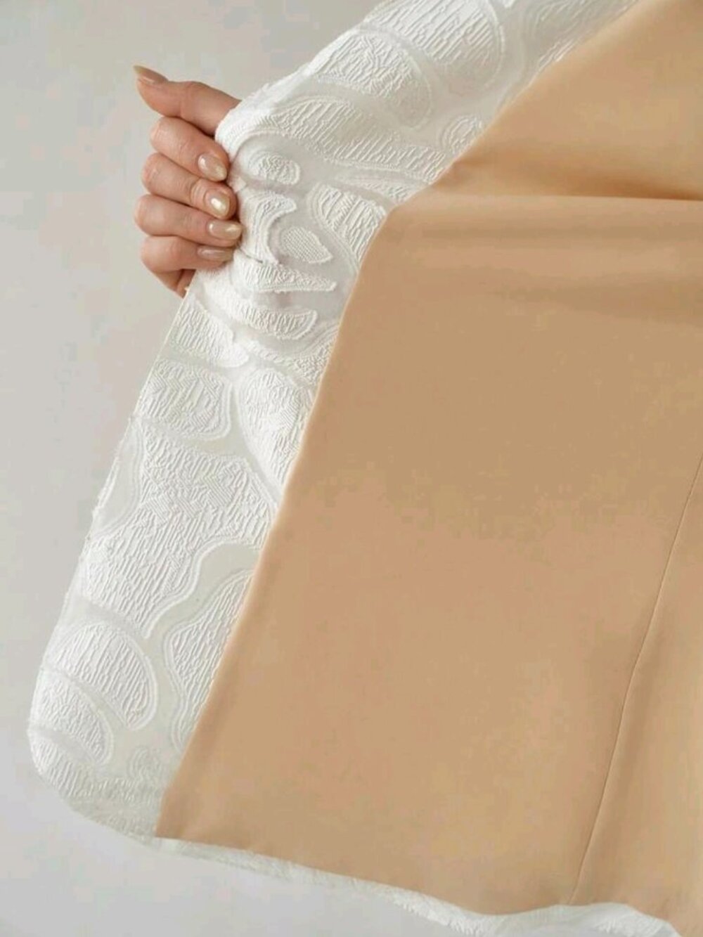 EXQUISITE WAIST-CINCHED ELEGANT LONG SLEEVE TEXTURED EMBROIDERY WOMEN'S BLAZER - Picture 8 of 14